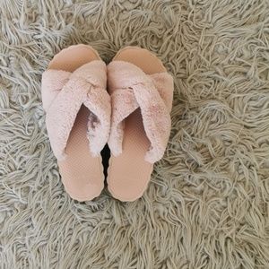 Fur sandal